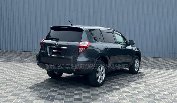 Toyota Vanguard 2009 Gray