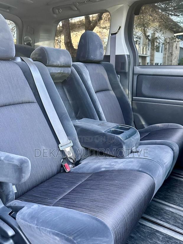 Toyota Vellfire 2009 White