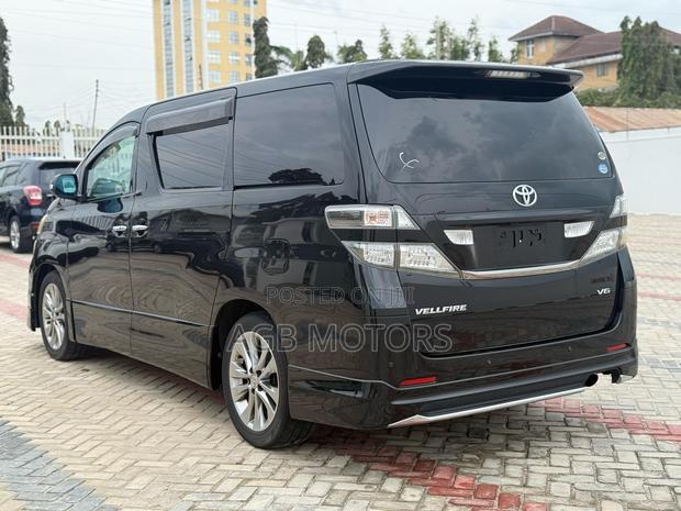 Toyota Vellfire 2010 Black