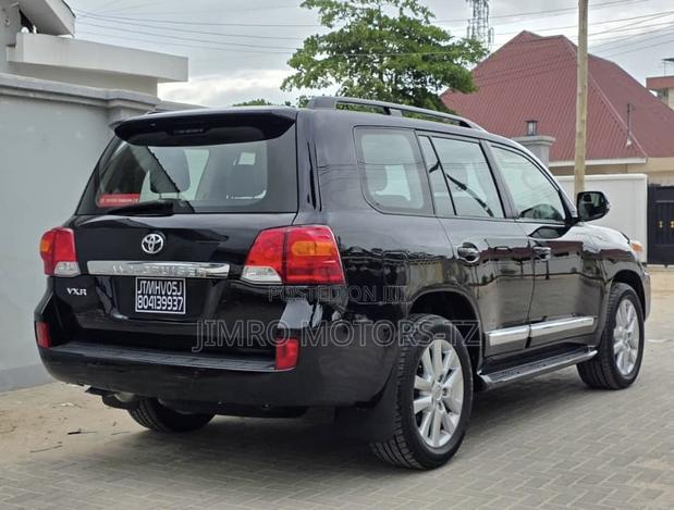 Toyota Land Cruiser 2015 Black