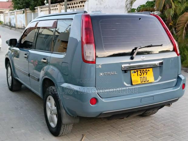 Nissan X-Trail 2004 Gray