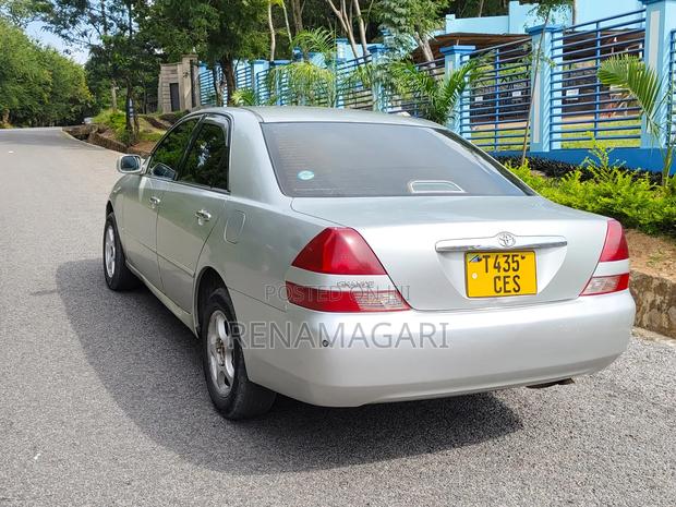 Toyota Mark II 2003 Silver
