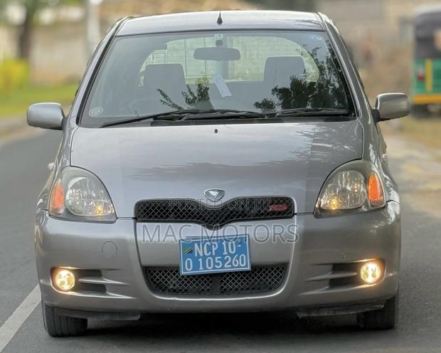 Toyota Vitz 1.3 FWD 5dr 2002 Gray
