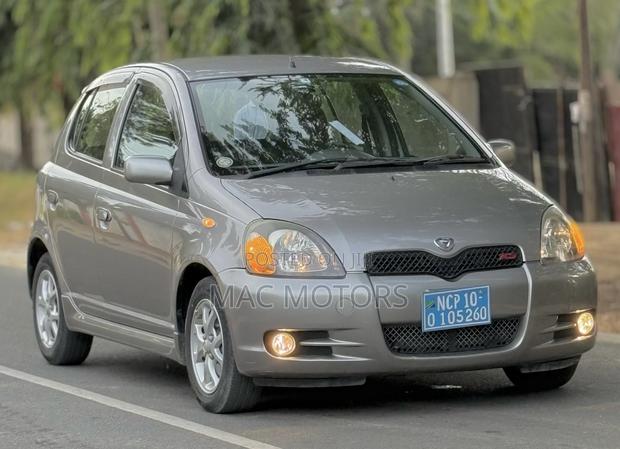 Toyota Vitz 1.3 FWD 5dr 2002 Gray