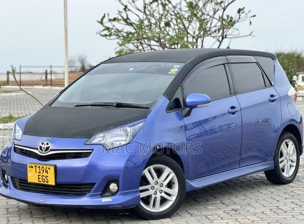Toyota Ractis 1.5 FWD 2013 Blue