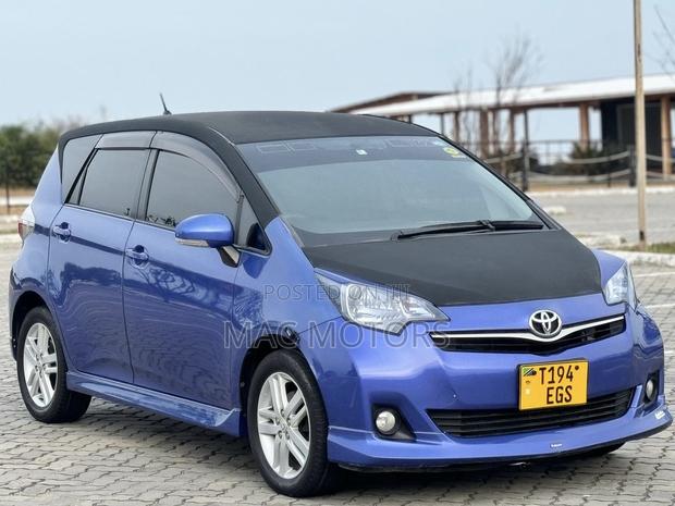 Toyota Ractis 1.5 FWD 2013 Blue