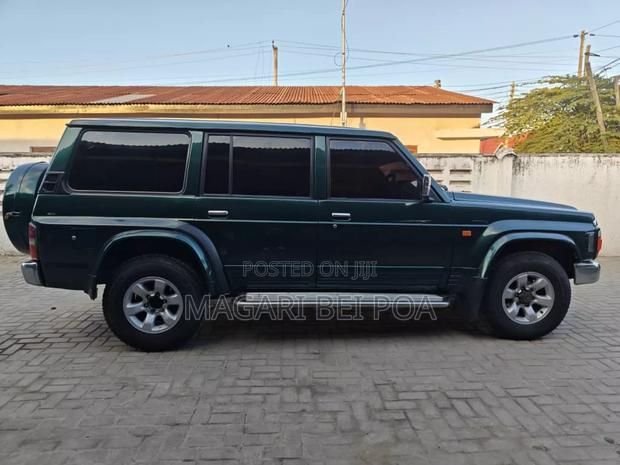 Nissan Patrol 2007 Green
