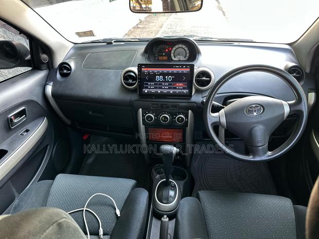 Toyota IST 2006 Silver