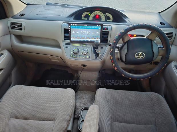 Toyota Raum 2005 Blue