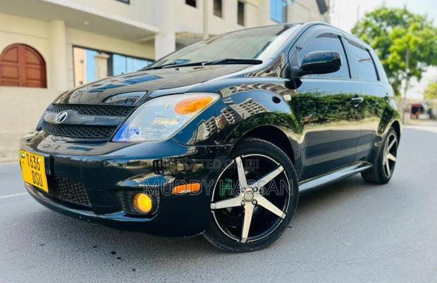 Toyota IST 2007 Black