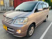Toyota Noah 2004 Gold for sale