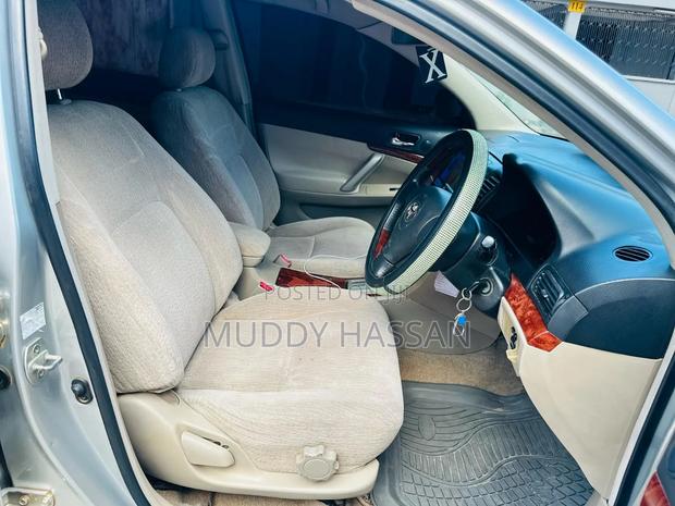 Toyota Premio 2005 Silver
