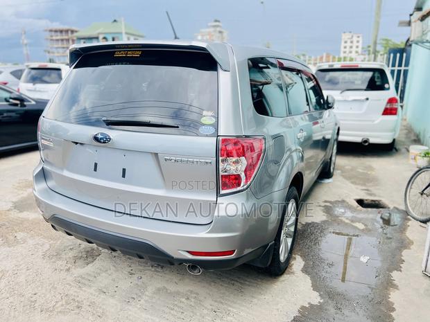 Subaru Forester 2.5X 2011 Silver