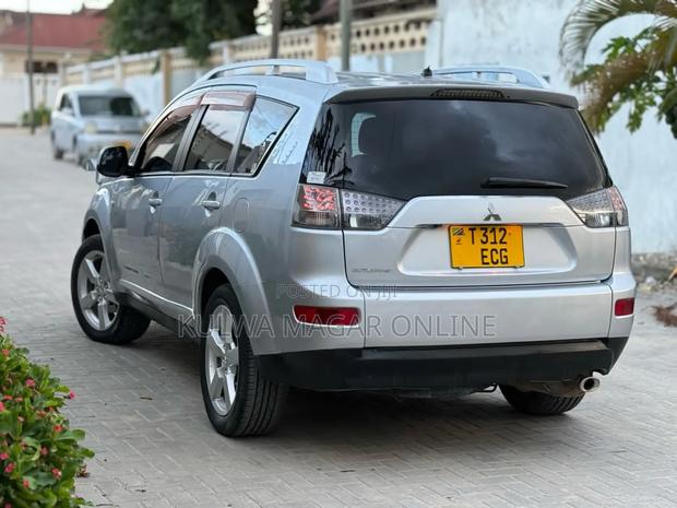 Mitsubishi Outlander 2008 Silver