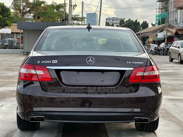 Mercedes-Benz E200 2012 Burgundy