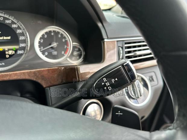 Mercedes-Benz E200 2012 Burgundy