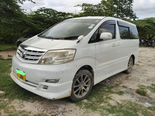 Toyota Alphard 2005 White