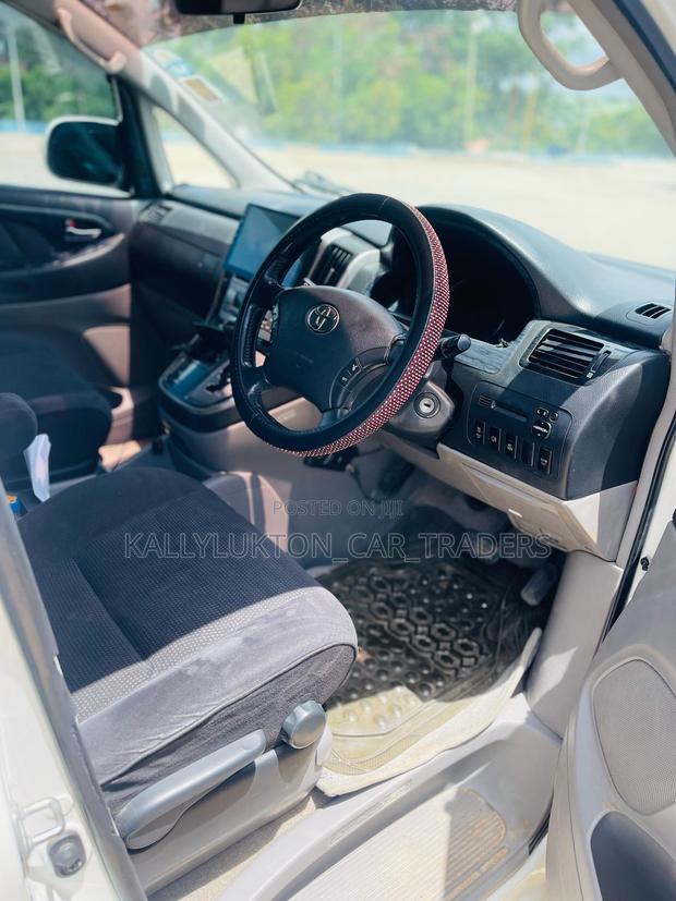 Toyota Alphard 2005 White