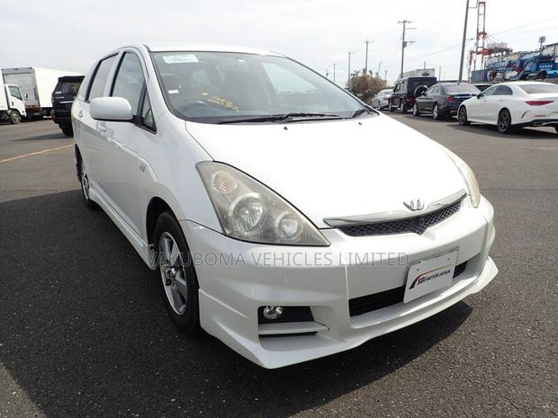 Toyota Wish 2004 Pearl