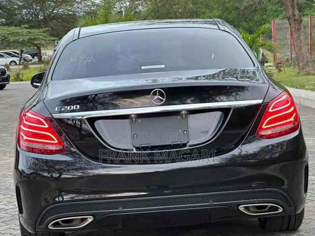 Mercedes-Benz C200 2015 Black