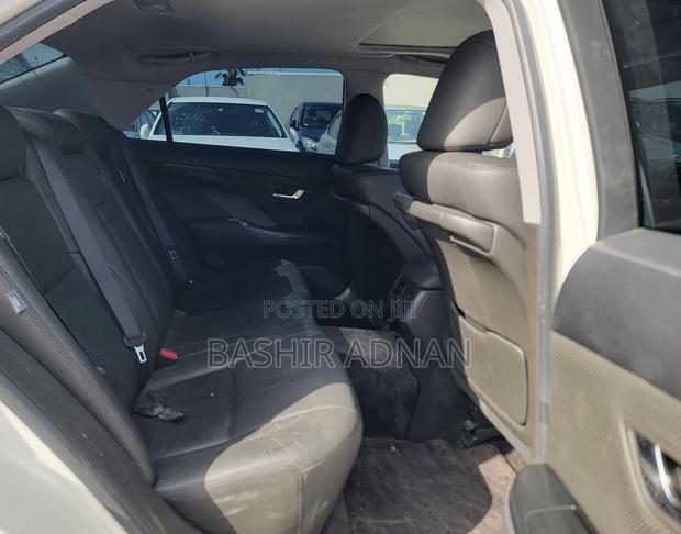 Toyota Crown 2008 Off white