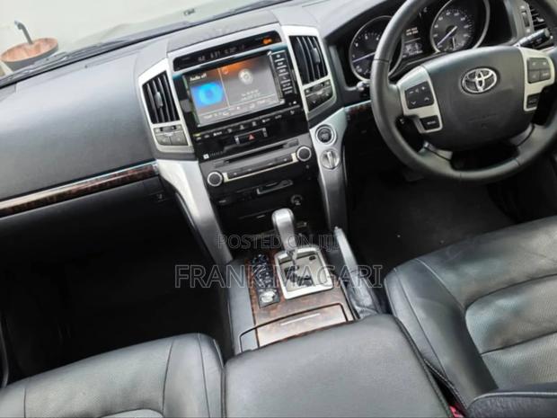 Toyota Land Cruiser 2015 Black