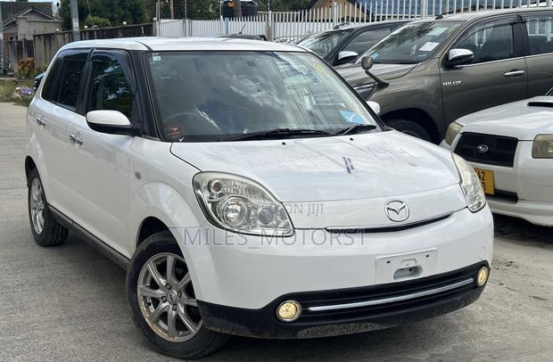 Mazda Verisa 2008 White