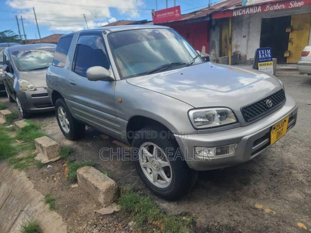Toyota RAV4 1999 Silver