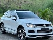 Volkswagen Touareg 2014 White for sale