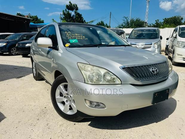 Toyota Harrier 2004 Silver