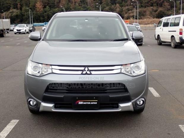 Mitsubishi Outlander 2014 Gray