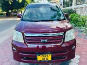 Toyota Noah 2004 Red for sale