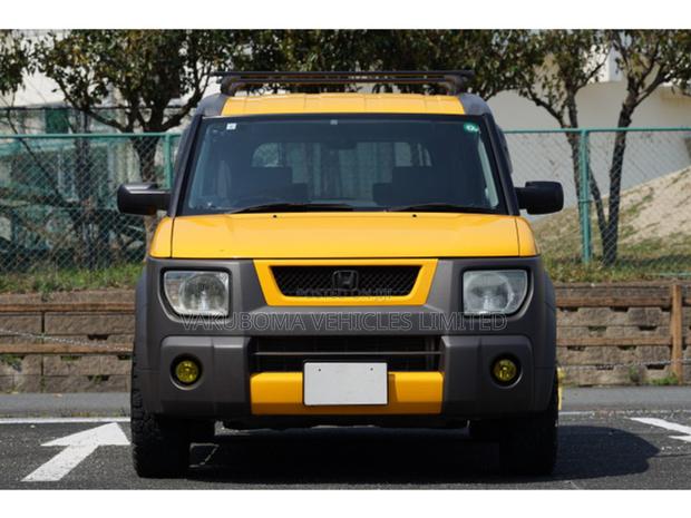 Honda Element 2003 Yellow