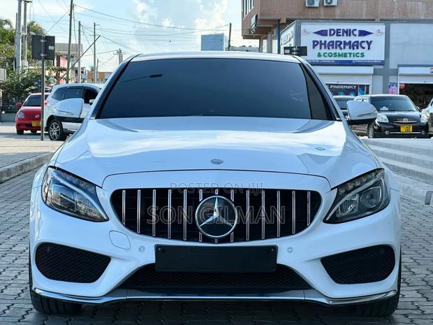 Mercedes-Benz C-Class 2014 White