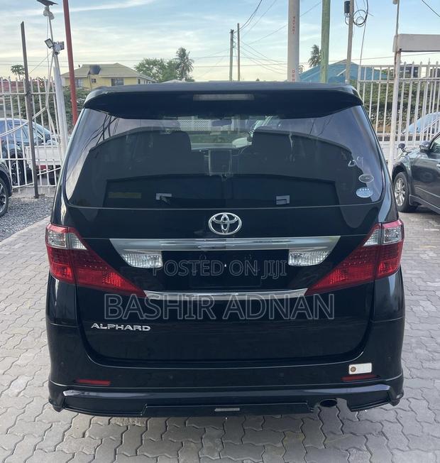 Toyota Alphard 2010 Black