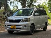 Toyota Noah 2005 Silver for sale