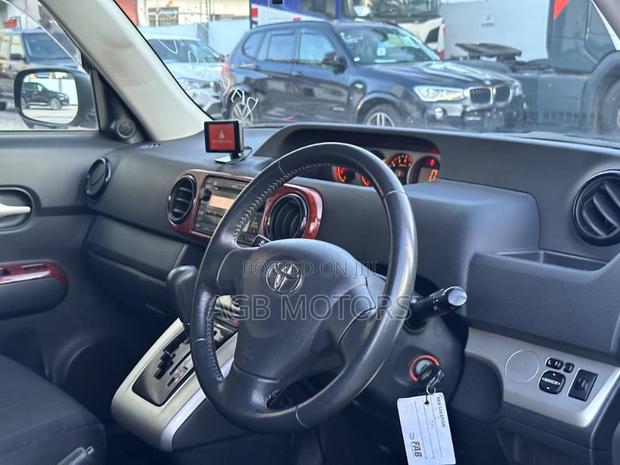 Toyota Corolla Rumion 2007 Gray