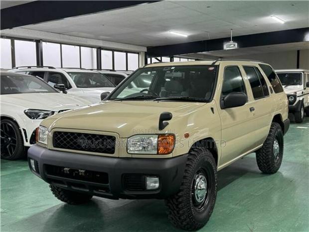 Nissan Terrano 2000 Brown