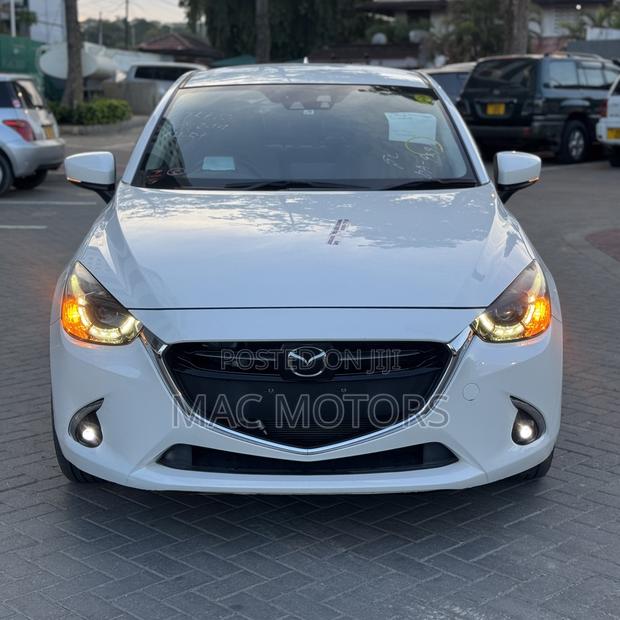 Mazda Demio 2018 White