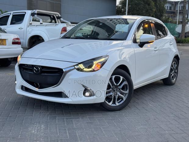 Mazda Demio 2018 White