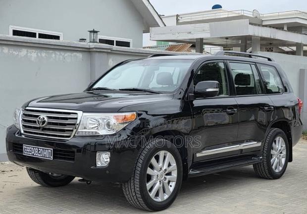 Toyota Land Cruiser 4.5 V8 VXR 2015 Black