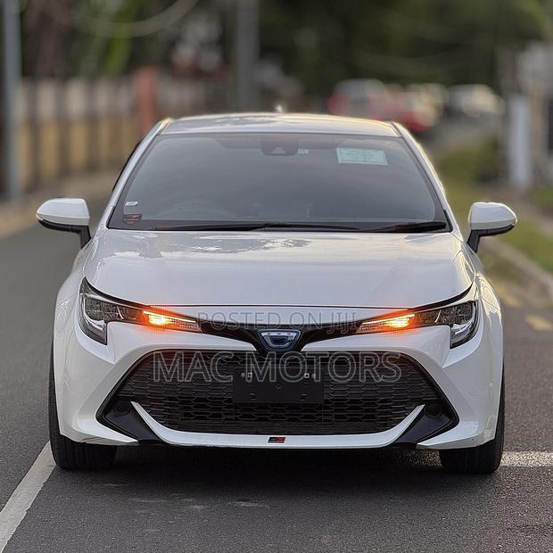 Toyota Corolla Hatchback 2019 White