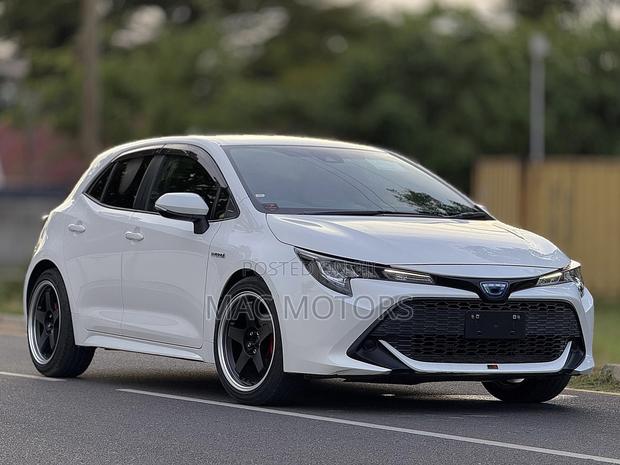 Toyota Corolla Hatchback 2019 White