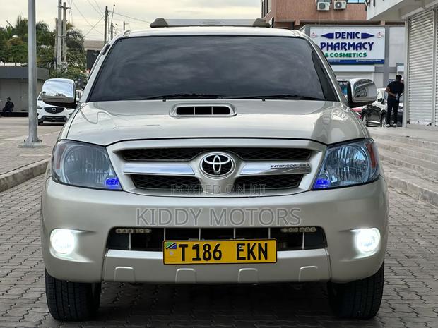 Toyota Hilux 2.5 Cab 2005 Silver