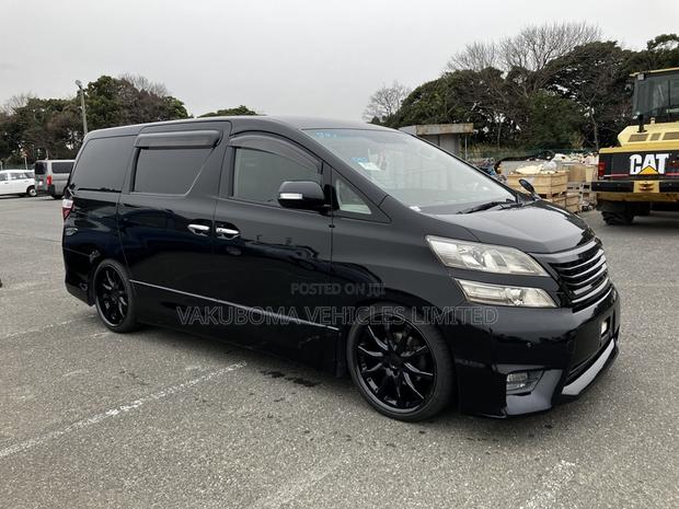 Toyota Vellfire 2010 Black