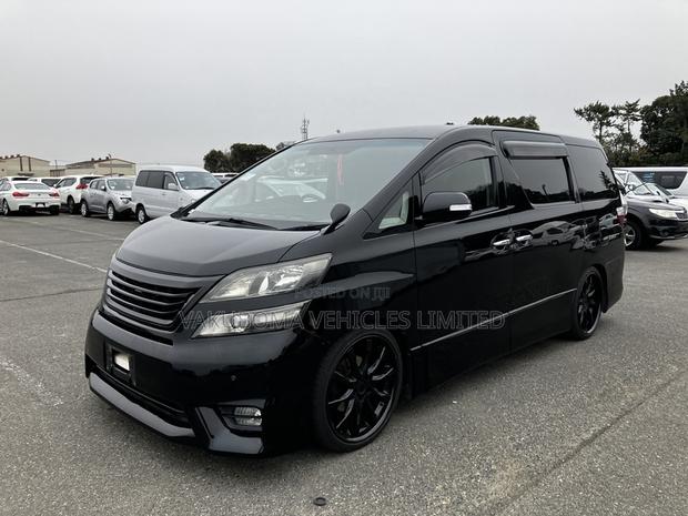 Toyota Vellfire 2010 Black