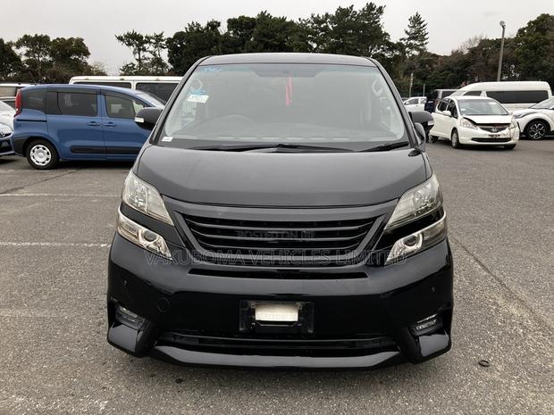 Toyota Vellfire 2010 Black