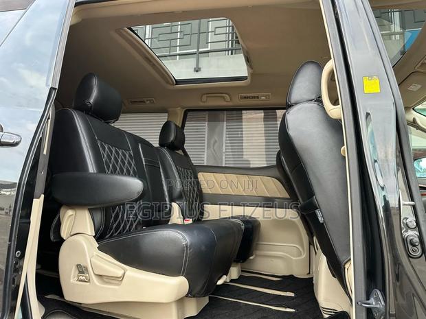 Toyota Alphard 2005 Black