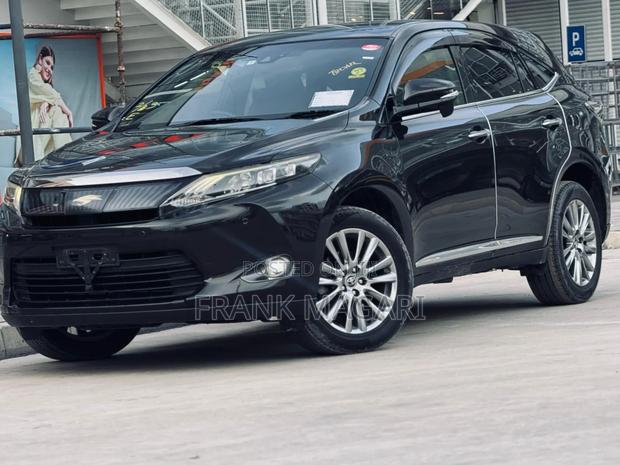 Toyota Harrier 2.0 2015 Black