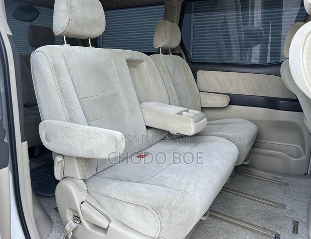 Toyota Alphard 2006 Pearl